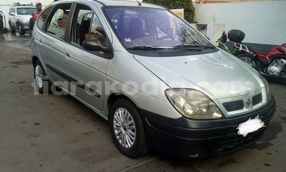 Acheter Occasion Voiture Renault Scenic Gris à Antananarivo, Analamanga Acheter Occasion Voiture Renault Scenic Gris à Antananarivo, Analamanga