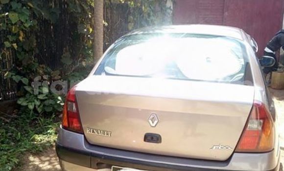 Acheter Occasion Voiture Renault Clio Autre à Antananarivo, Analamanga Acheter Occasion Voiture Renault Clio Autre à Antananarivo, Analamanga