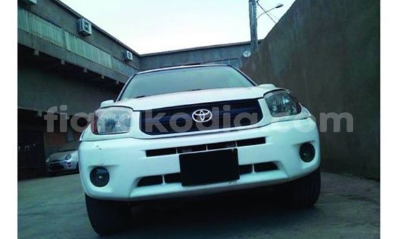 Acheter Occasion Voiture Toyota RAV4 Blanc à Antananarivo, Analamanga Acheter Occasion Voiture Toyota RAV4 Blanc à Antananarivo, Analamanga