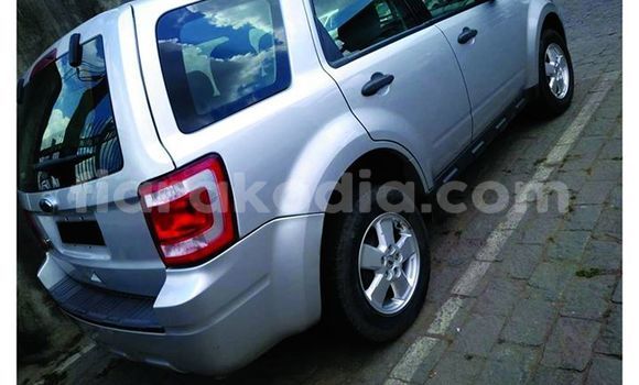 Acheter Occasion Voiture Ford Escape Gris à Antananarivo, Analamanga Acheter Occasion Voiture Ford Escape Gris à Antananarivo, Analamanga