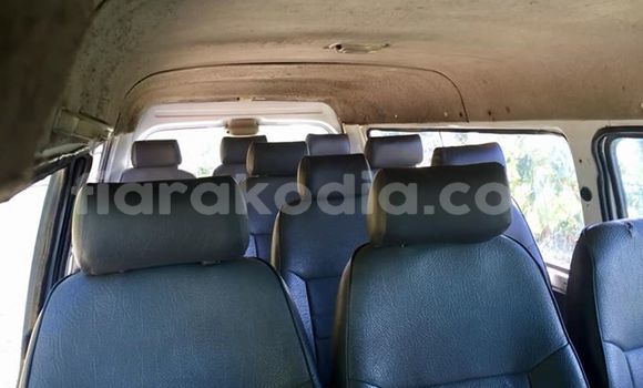 Acheter Occasion Voiture Mazda Eclipse Blanc à Antananarivo, Analamanga Acheter Occasion Voiture Mazda Eclipse Blanc à Antananarivo, Analamanga