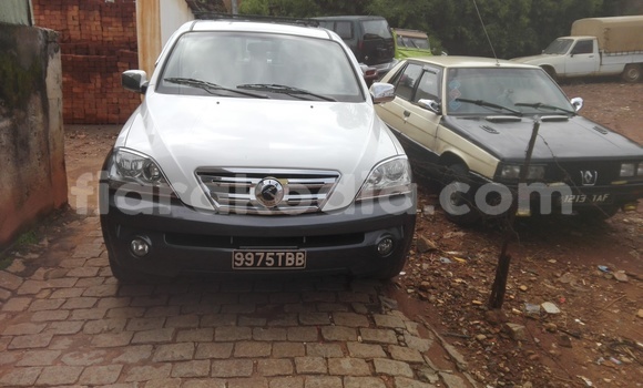 Hividy Kia Sorento fotsy Car in Antananarivo in Analamanga Hividy Kia Sorento fotsy Car in Antananarivo in Analamanga