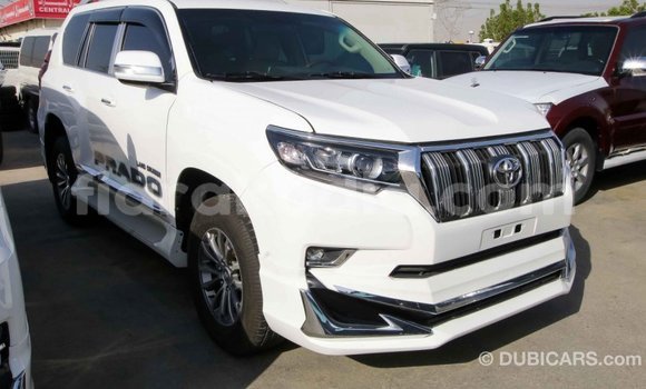 Acheter Import Voiture Toyota Prado Blanc à Import - Dubai, Diana Acheter Import Voiture Toyota Prado Blanc à Import - Dubai, Diana