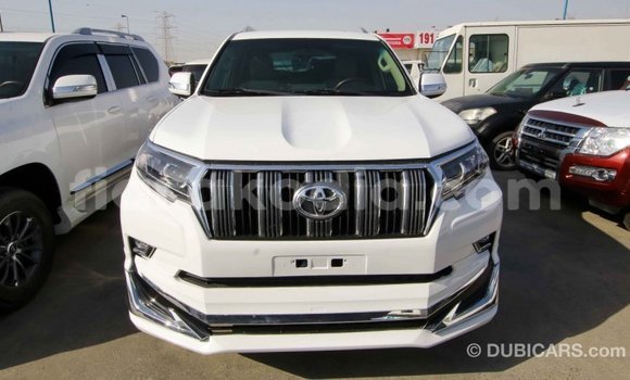 Acheter Import Voiture Toyota Prado Blanc à Import - Dubai, Diana Acheter Import Voiture Toyota Prado Blanc à Import - Dubai, Diana