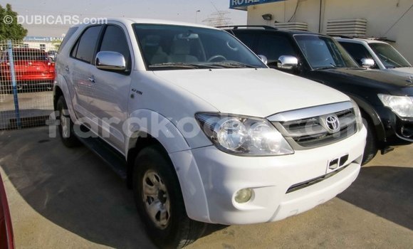 Hividy Toyota Fortuner fotsy Car in Import - Dubai in Diana Hividy Toyota Fortuner fotsy Car in Import - Dubai in Diana
