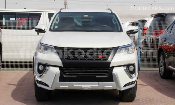 Hividy Toyota Fortuner fotsy Car in Import - Dubai in Diana Hividy Toyota Fortuner fotsy Car in Import - Dubai in Diana