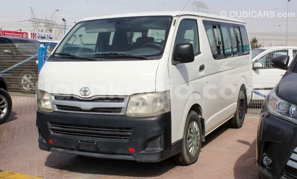Acheter Import Voiture Toyota Hiace Blanc à Import - Dubai, Diana Acheter Import Voiture Toyota Hiace Blanc à Import - Dubai, Diana