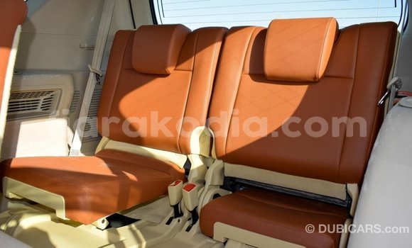 Hividy Toyota Prado fotsy Car in Import - Dubai in Diana Hividy Toyota Prado fotsy Car in Import - Dubai in Diana