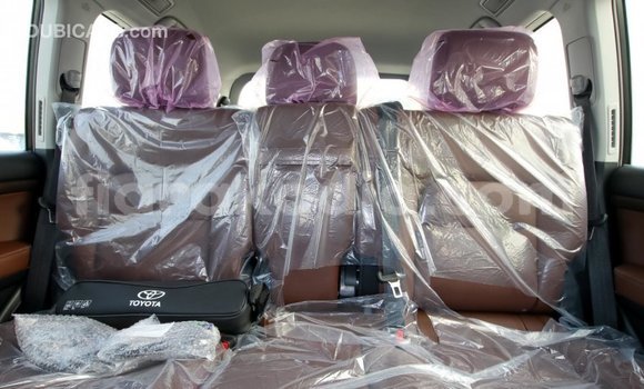 Acheter Import Voiture Toyota Land Cruiser Noir à Import - Dubai, Diana Acheter Import Voiture Toyota Land Cruiser Noir à Import - Dubai, Diana