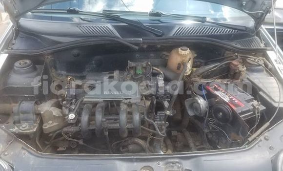 Acheter Occasion Voiture Renault Clio Gris à Antananarivo, Analamanga Acheter Occasion Voiture Renault Clio Gris à Antananarivo, Analamanga