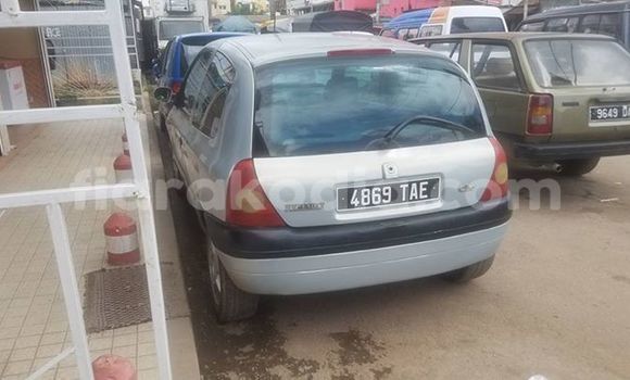 Acheter Occasion Voiture Renault Clio Gris à Antananarivo, Analamanga Acheter Occasion Voiture Renault Clio Gris à Antananarivo, Analamanga