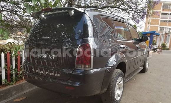 Acheter Occasion Voiture SsangYong Rexton Noir à Antananarivo, Analamanga Acheter Occasion Voiture SsangYong Rexton Noir à Antananarivo, Analamanga