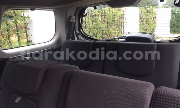 Acheter Occasion Voiture Nissan Pathfinder Noir à Antananarivo, Analamanga Acheter Occasion Voiture Nissan Pathfinder Noir à Antananarivo, Analamanga