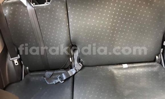 Acheter Occasion Voiture Toyota Yaris Gris à Antananarivo, Analamanga Acheter Occasion Voiture Toyota Yaris Gris à Antananarivo, Analamanga