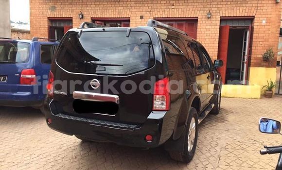 Acheter Occasion Voiture Nissan Pathfinder Noir à Antananarivo, Analamanga Acheter Occasion Voiture Nissan Pathfinder Noir à Antananarivo, Analamanga