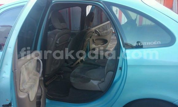 Buy Used Citroen C3 Picasso Blue Car in Antananarivo in Analamanga Buy Used Citroen C3 Picasso Blue Car in Antananarivo in Analamanga