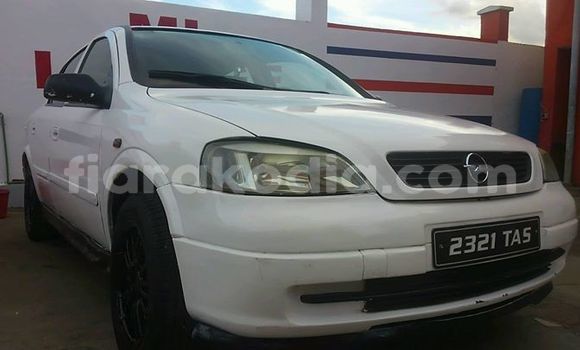 Buy Used Opel Astra White Car in Antananarivo in Analamanga Buy Used Opel Astra White Car in Antananarivo in Analamanga
