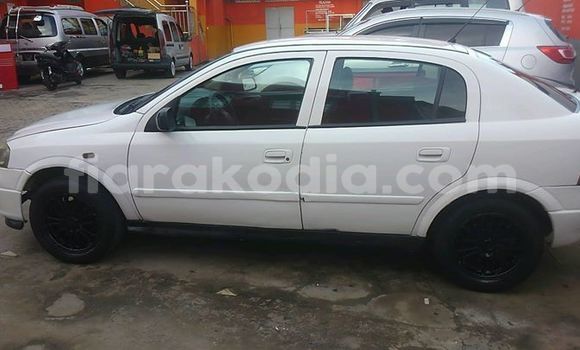 Buy Used Opel Astra White Car in Antananarivo in Analamanga Buy Used Opel Astra White Car in Antananarivo in Analamanga