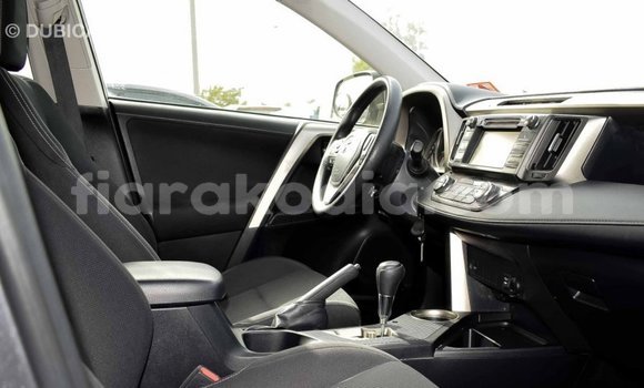 Acheter Import Utilitaire Toyota HiAce Autre à Import - Dubai, Diana Acheter Import Utilitaire Toyota HiAce Autre à Import - Dubai, Diana