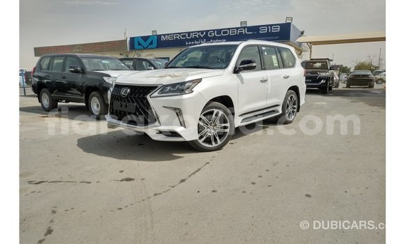 Acheter Import Voiture Lexus LX Blanc à Import - Dubai, Diana Acheter Import Voiture Lexus LX Blanc à Import - Dubai, Diana