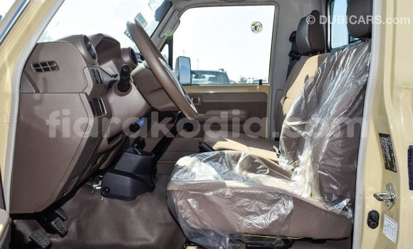 Buy Import Toyota Land Cruiser Beige Car in Import - Dubai in Diana Buy Import Toyota Land Cruiser Beige Car in Import - Dubai in Diana