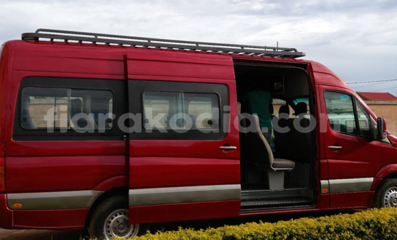 Acheter Occasion Utilitaire Volkswagen TRUCK Rouge à Antananarivo, Analamanga Acheter Occasion Utilitaire Volkswagen TRUCK Rouge à Antananarivo, Analamanga