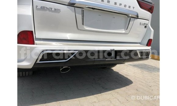 Acheter Import Voiture Lexus LX Blanc à Import - Dubai, Diana Acheter Import Voiture Lexus LX Blanc à Import - Dubai, Diana