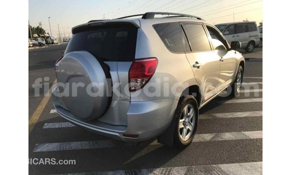 Hividy Toyota HiAce Hafa Truck in Import - Dubai in Diana Hividy Toyota HiAce Hafa Truck in Import - Dubai in Diana