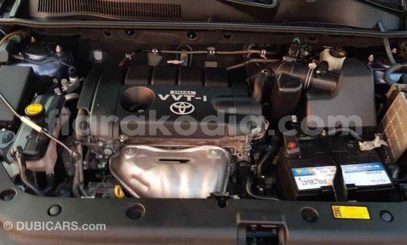 Acheter Import Utilitaire Toyota HiAce Bleu à Import - Dubai, Diana Acheter Import Utilitaire Toyota HiAce Bleu à Import - Dubai, Diana