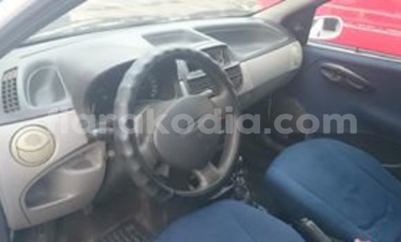 Acheter Occasion Voiture Fiat Punto Blanc à Antananarivo, Analamanga Acheter Occasion Voiture Fiat Punto Blanc à Antananarivo, Analamanga