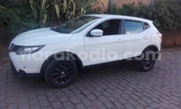Acheter Occasion Voiture Nissan Qashqai Blanc à Antananarivo, Analamanga Acheter Occasion Voiture Nissan Qashqai Blanc à Antananarivo, Analamanga