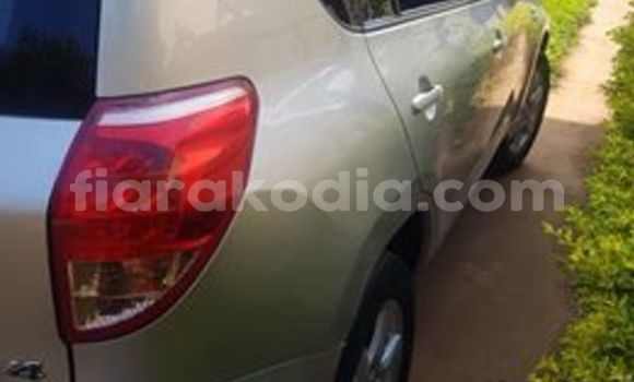 Acheter Occasion Voiture Toyota RAV4 Gris à Antananarivo, Analamanga Acheter Occasion Voiture Toyota RAV4 Gris à Antananarivo, Analamanga