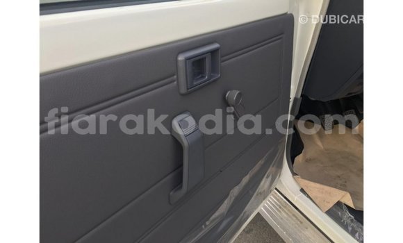 Hividy Toyota Land Cruiser fotsy Car in Import - Dubai in Diana Hividy Toyota Land Cruiser fotsy Car in Import - Dubai in Diana