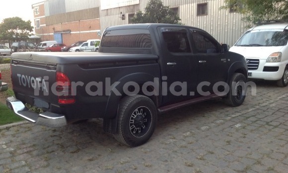 Acheter Occasion Voiture Toyota Hilux Noir à Antananarivo, Analamanga Acheter Occasion Voiture Toyota Hilux Noir à Antananarivo, Analamanga