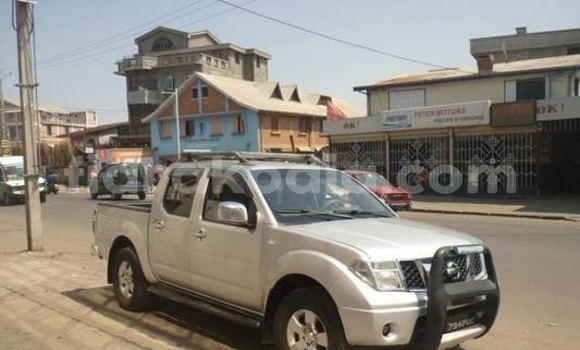 Acheter Occasion Voiture Nissan Navara Gris à Antananarivo, Analamanga Acheter Occasion Voiture Nissan Navara Gris à Antananarivo, Analamanga