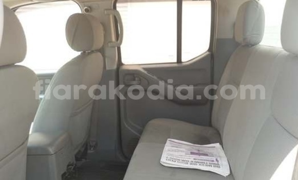 Acheter Occasion Voiture Nissan Navara Gris à Antananarivo, Analamanga Acheter Occasion Voiture Nissan Navara Gris à Antananarivo, Analamanga