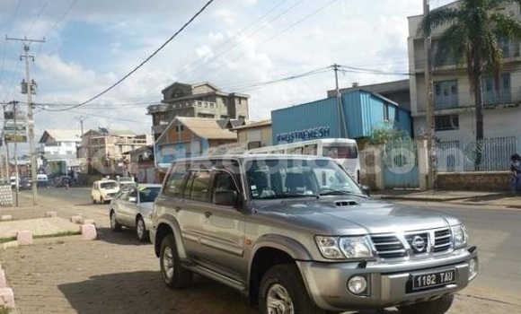 Acheter Occasion Voiture Nissan Patrol Gris à Antananarivo, Analamanga Acheter Occasion Voiture Nissan Patrol Gris à Antananarivo, Analamanga