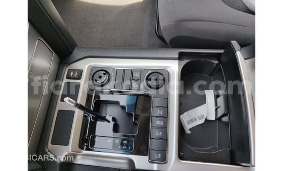 Acheter Import Voiture Toyota Land Cruiser Noir à Import - Dubai, Diana Acheter Import Voiture Toyota Land Cruiser Noir à Import - Dubai, Diana