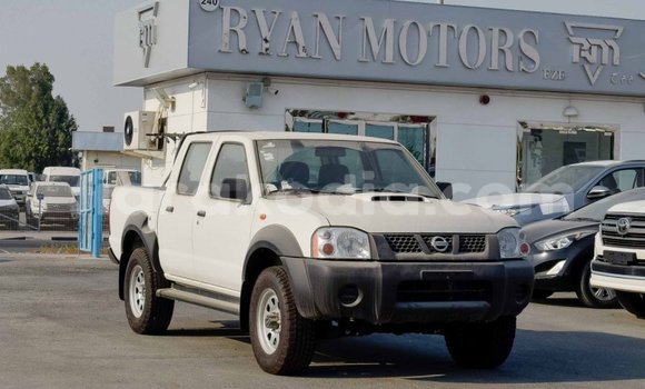 Hividy Nissan NP 300 fotsy Car in Import - Dubai in Diana Hividy Nissan NP 300 fotsy Car in Import - Dubai in Diana