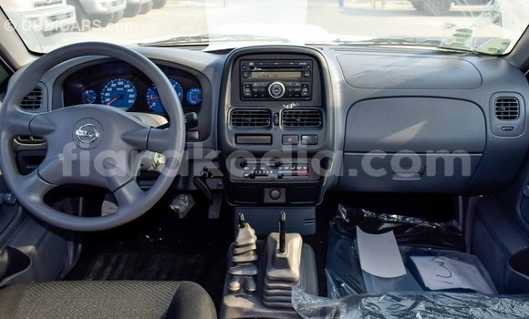 Hividy Nissan NP 300 fotsy Car in Import - Dubai in Diana Hividy Nissan NP 300 fotsy Car in Import - Dubai in Diana