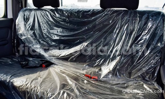 Hividy Nissan NP 300 fotsy Car in Import - Dubai in Diana Hividy Nissan NP 300 fotsy Car in Import - Dubai in Diana