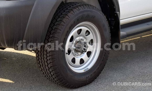 Hividy Nissan NP 300 fotsy Car in Import - Dubai in Diana Hividy Nissan NP 300 fotsy Car in Import - Dubai in Diana