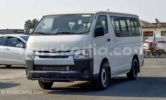 Hividy Toyota Hiace fotsy Car in Import - Dubai in Diana Hividy Toyota Hiace fotsy Car in Import - Dubai in Diana