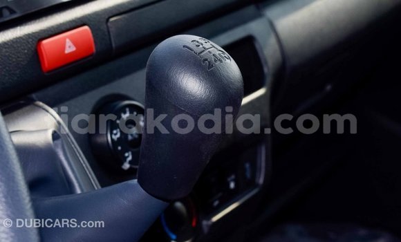 Hividy Toyota Hiace fotsy Car in Import - Dubai in Diana Hividy Toyota Hiace fotsy Car in Import - Dubai in Diana