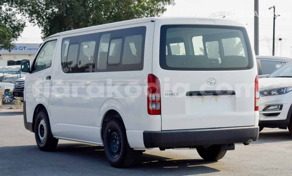 Hividy Toyota Hiace fotsy Car in Import - Dubai in Diana Hividy Toyota Hiace fotsy Car in Import - Dubai in Diana