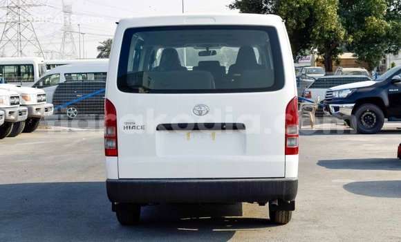 Hividy Toyota Hiace fotsy Car in Import - Dubai in Diana Hividy Toyota Hiace fotsy Car in Import - Dubai in Diana
