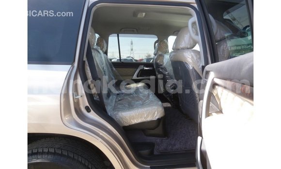 Acheter Import Voiture Toyota Land Cruiser Autre à Import - Dubai, Diana Acheter Import Voiture Toyota Land Cruiser Autre à Import - Dubai, Diana