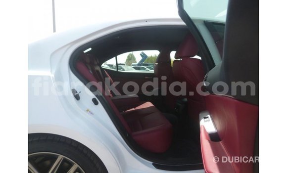 Acheter Import Voiture Lexus IS Blanc à Import - Dubai, Diana Acheter Import Voiture Lexus IS Blanc à Import - Dubai, Diana