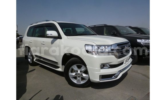 Acheter Import Voiture Toyota Land Cruiser Blanc à Import - Dubai, Diana Acheter Import Voiture Toyota Land Cruiser Blanc à Import - Dubai, Diana