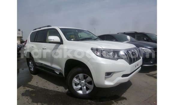 Acheter Import Voiture Toyota Prado Blanc à Import - Dubai, Diana Acheter Import Voiture Toyota Prado Blanc à Import - Dubai, Diana